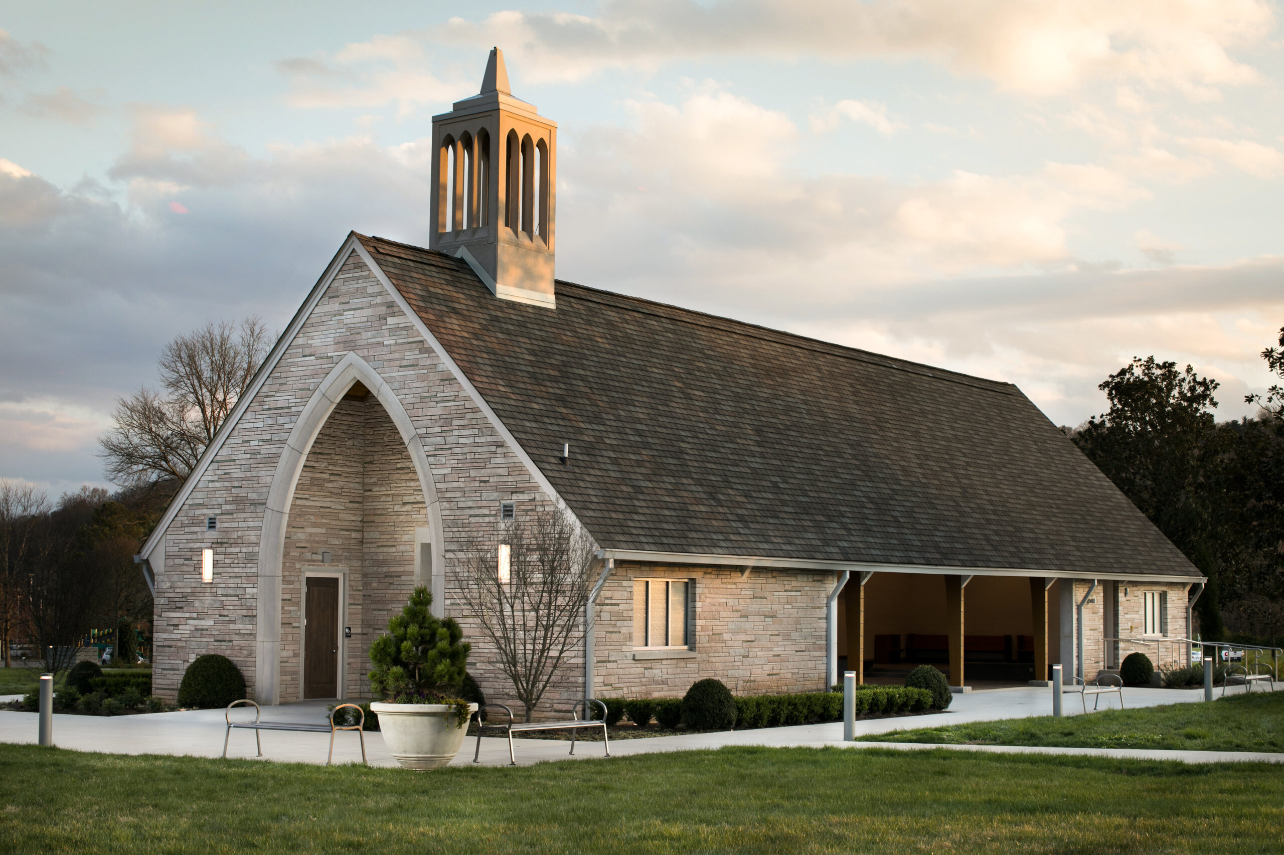 Featured image for “Shopper News: Lakeshore Park chapel now award-winning public space from Knox Heritage”