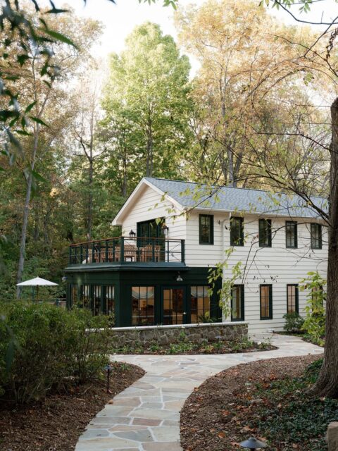 Tucked within the tranquil woods of Maryville, The Carriage House spa at @rtlodge offers a peaceful retreat for rest and renewal. Once a humble outbuilding, the structure has been thoughtfully reimagined by Johnson Architecture and @norris.studio into a restorative destination that honors its history while embracing the natural beauty of its setting.
📸: @benfinch
Learn more about the project at the Link in Bio!